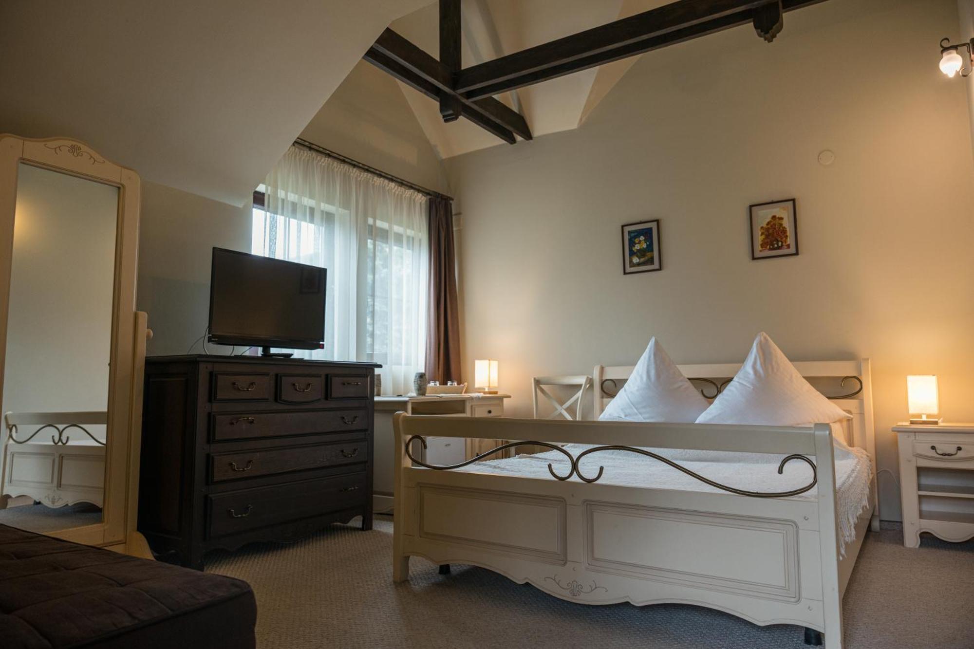 Casa Calin Hotel Vama  Exterior photo